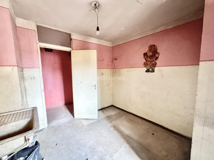 Apartament decomandat cu 3 camere si potential excelent – Zona Soarelui - 9