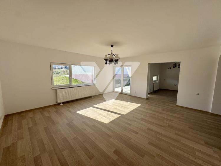 Casa LA CHEIE 4 camere si teren 386 mp de vanzare in Cisnadie Sibiu
