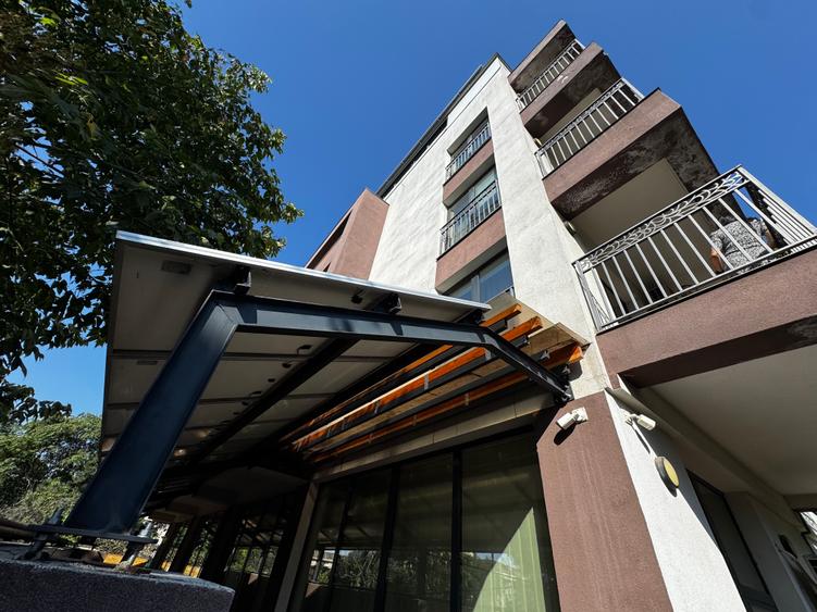 Clădire integrală cu curte | 703 mp utili | Calea Griviței, Sector 1