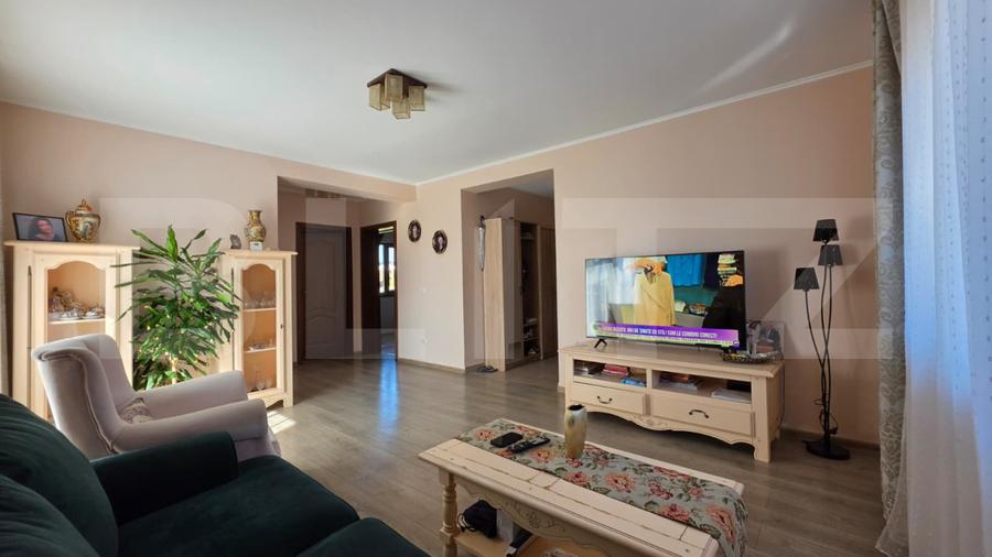 Apartament 3 camere, 68 mp, loc parcare, zona Giroc