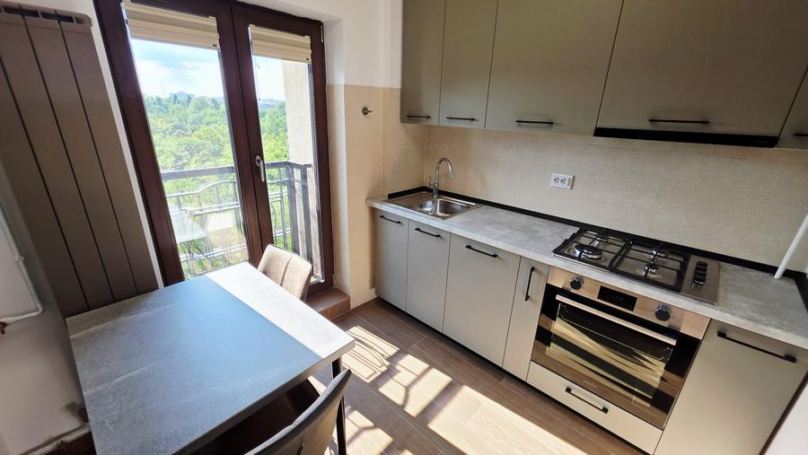 Inchiriere 2 camere Unirii vedere Parc Izvor renovat 2026