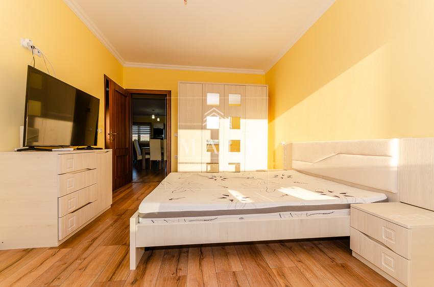 Penthouse 3 camere, la 5 min de centru, parcare privata