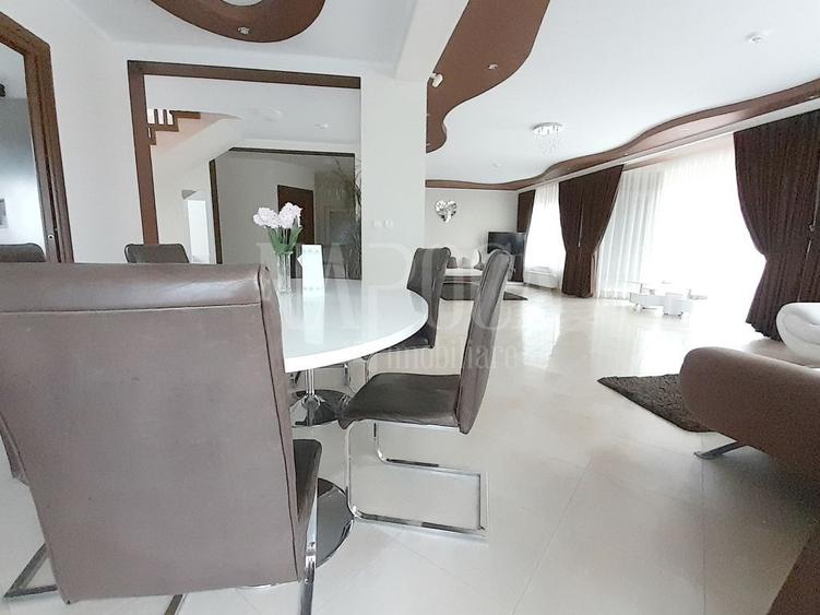 Casa 6 camere de vanzare in Beverly Hills, Sanmartin