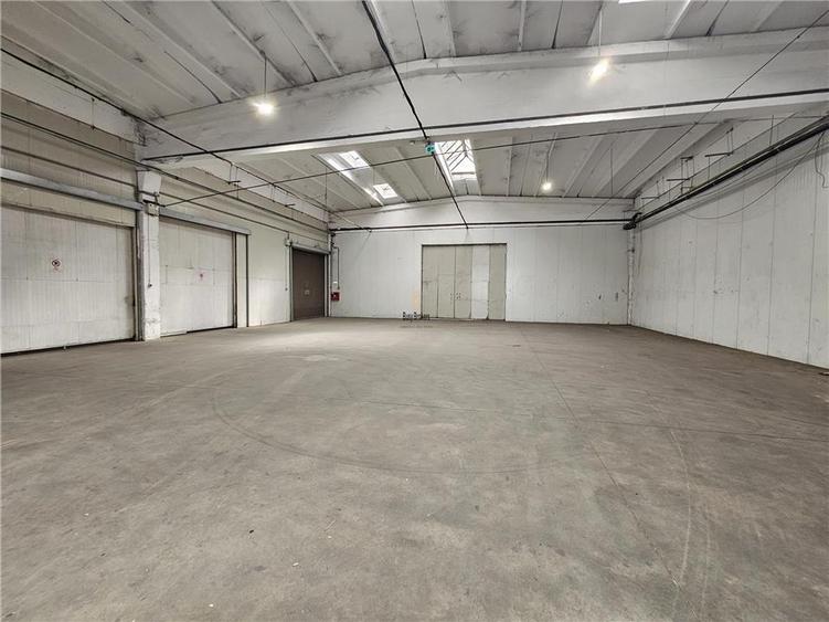 Spatiu Industrial - 900 mp - Productie - Depozitare - Distributie