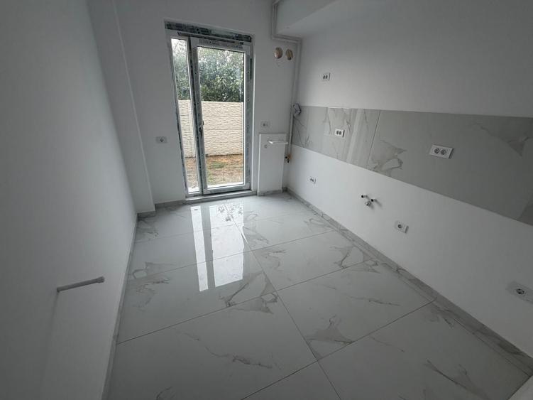 AP. 2 CAMERE- CURTE 40 MP, CENTRALA PROPRIE, PARCARE , COMISION 0%
