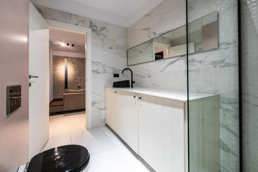 Apartament 2 camere- LOC DE PARCARE- DOMENII- 1 MAI