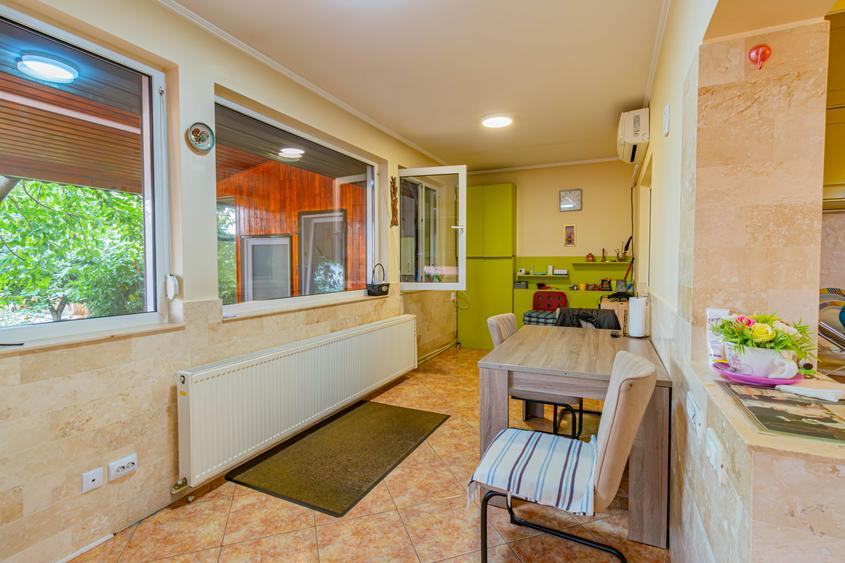 Casă individuala mobilata integral, garsonieră pentru bunici  și curte amenajată