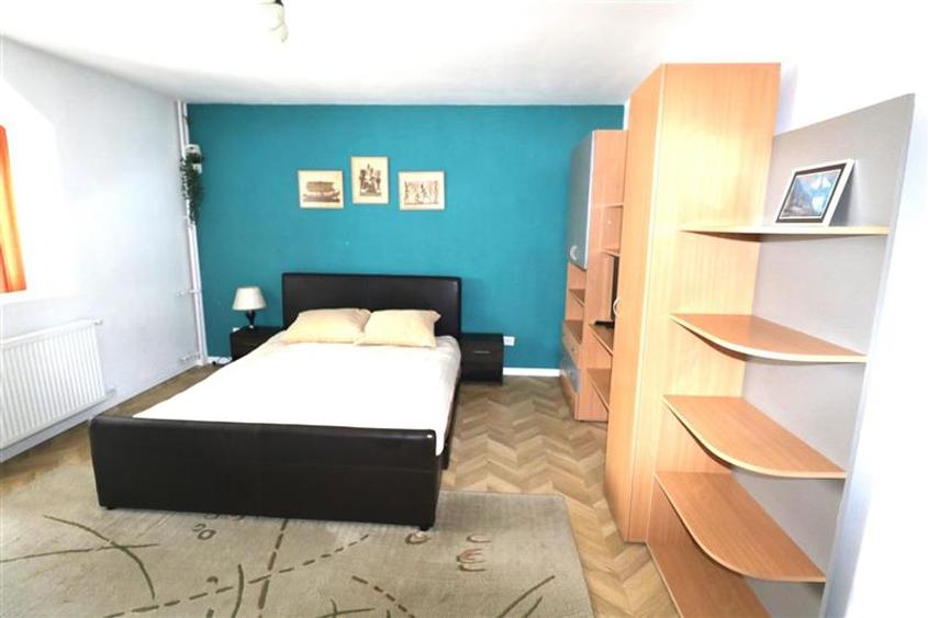 Apartament 1 camera , centrala proprie , zona centrala