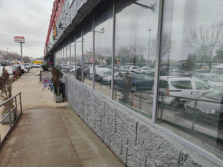Spatii comerciale in zona Brintex, suprfate de 70mp si 40mp, comision 0%