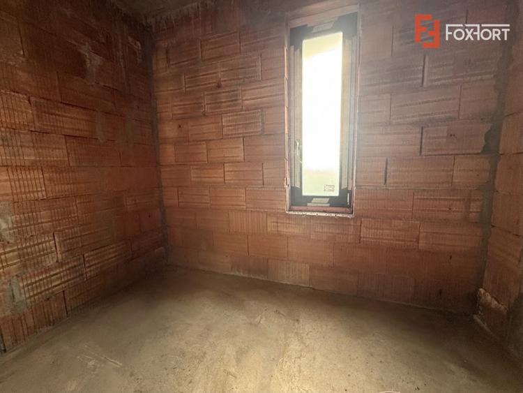 Duplex cu 4 camere de vanzare in Sanandrei