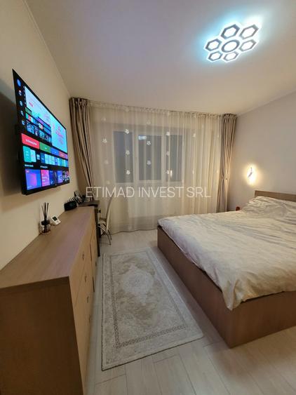 TOMIS III - MACUL ROSU - 3 CAMERE DECOMANDAT - MOBILAT MODERN - -175000 E