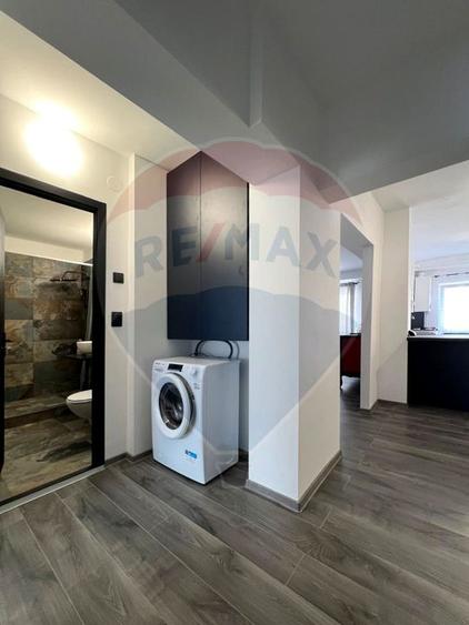 Apartament spațios de închiriat, strada Năsăud, bloc cu lift