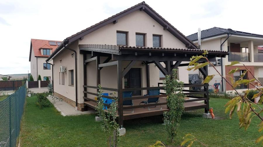 Casa individuala spatioasa, cu teren, Sura Mica
