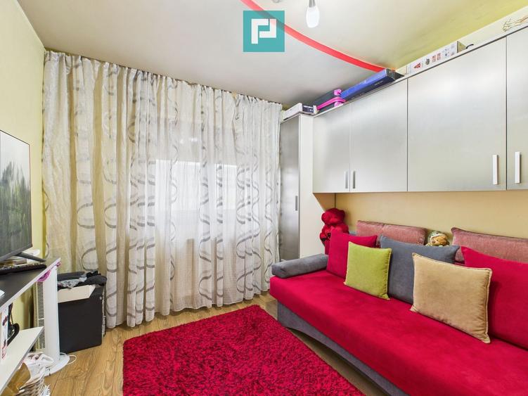 Apartament spațios cu 4 camere în Vlaicu
