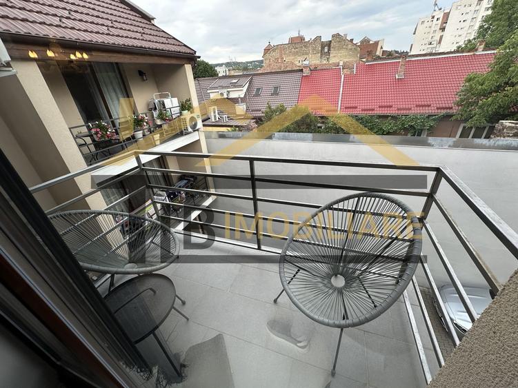 Apartament de 2 camere, 78mp, decomandat, parcare, Zona UltraCentral