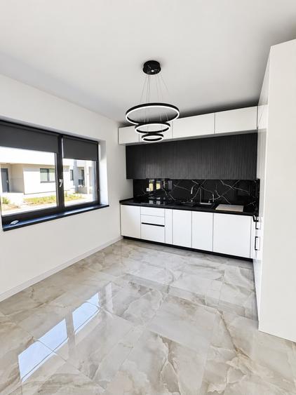 Casa de inchiriat cu 4 camere, complet mobilata, terasa si balcon