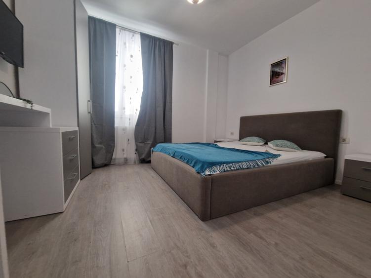 Mamaia Nord(Leon Beach)- 2 camere decomandate mobilat-utilat-98.000euro