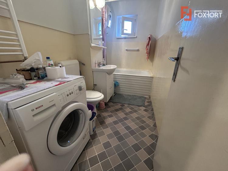 Apartament cu 3 camere de vanzare - Girocului