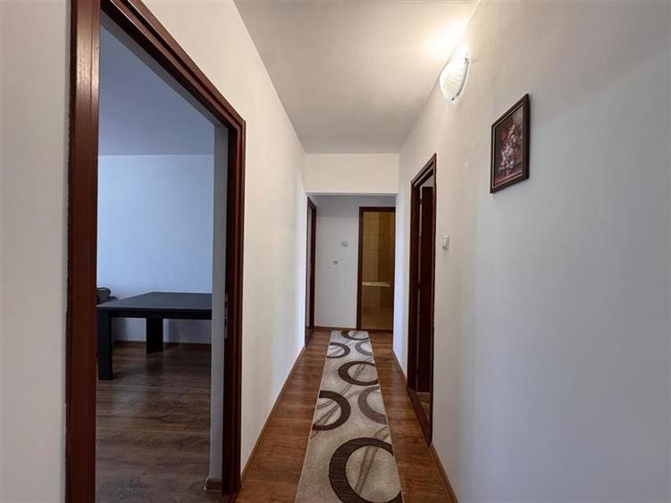 Luminos, decomandat, 3 camere, 2 bai, etaj2, Calea Sighișoarei, Tudor, Targ