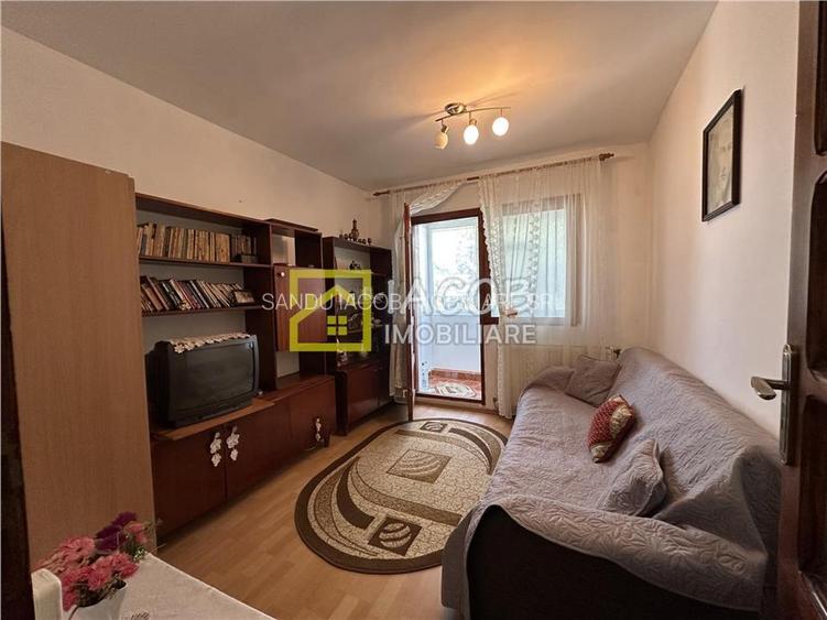 Apartament 3 camere decomandate – Str. Metalurgiei, Bacău - 7