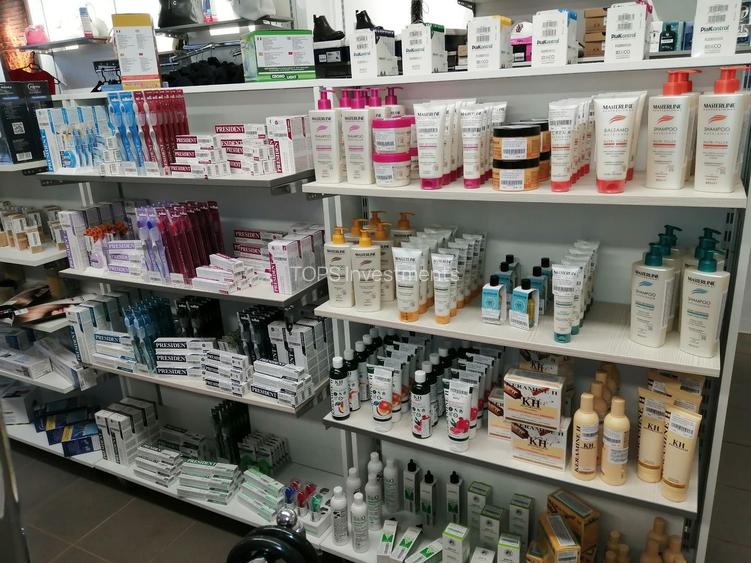 Spațiu comercial 200 mp ultracentral singurul vad pietonal 100% Roman - 17