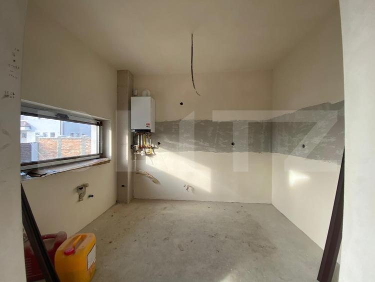 Casa moderna si luminoasa, cu spatii vitrate generoase, 610mp teren, 120 mp util