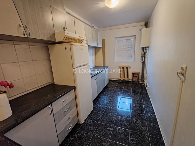 Apartament 2 camere liber la vanzare zona Racadau - 6