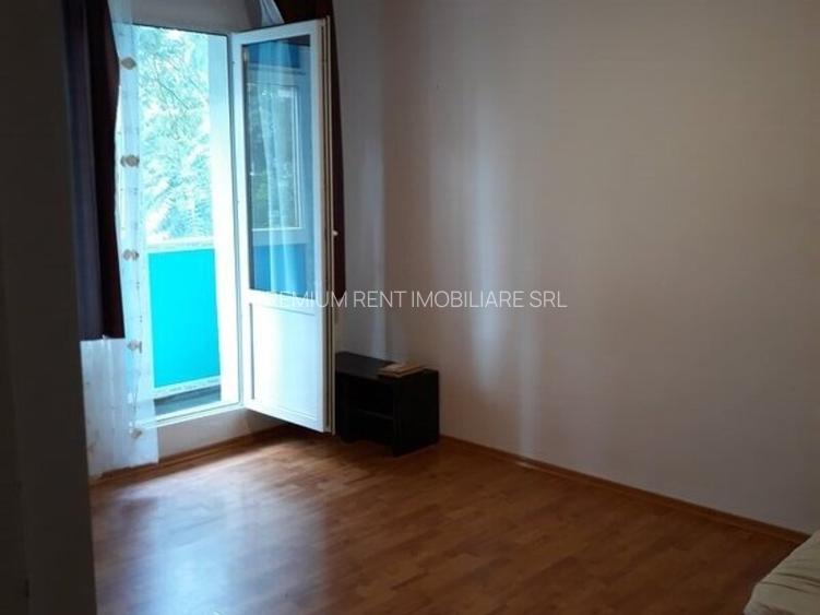 Dristor, garsoniera langa metrou, etaj 1, bloc mixt, utilata, mobilata - 2