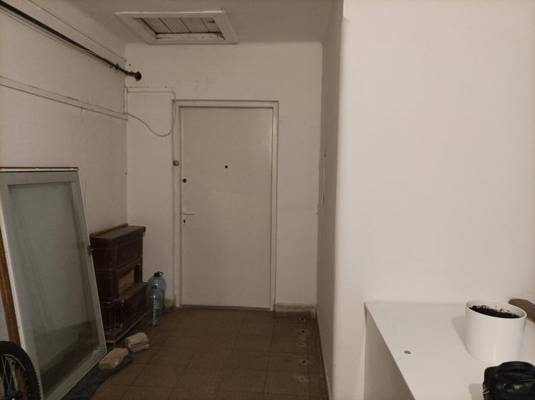 Apartament 3 camere liber la vanzare zona Central