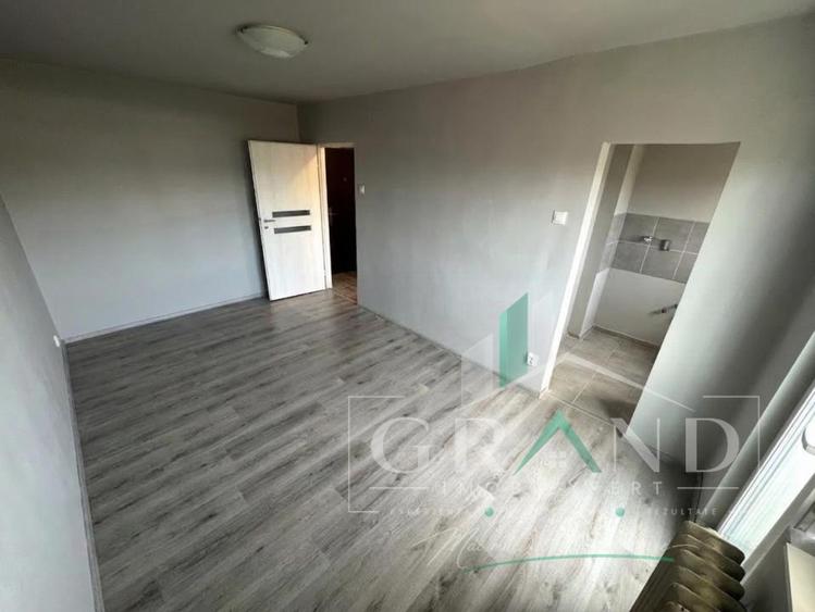 Garsonieră | Balcon închis | Etaj intermediar | Mărăști–zona Răsăritului