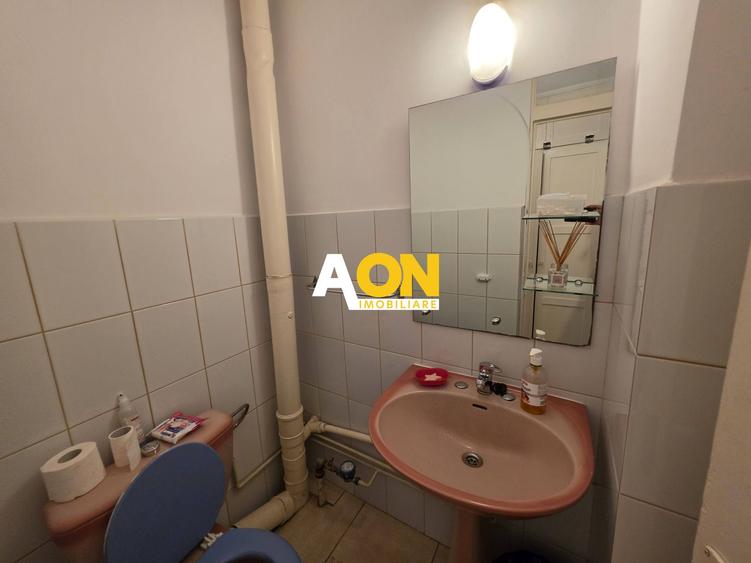 Apartament 3 camere, 68 mp utili, Cetate, zona Piata Cetate