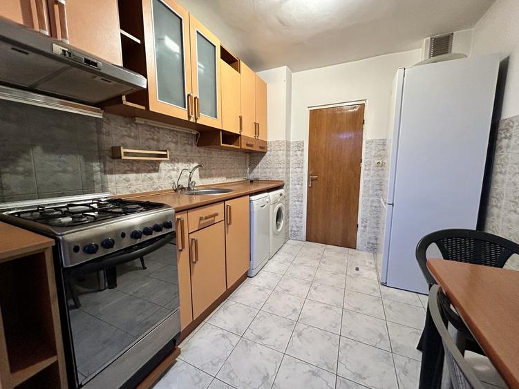 Apartament 3 Camere Titan/Costin Georgian