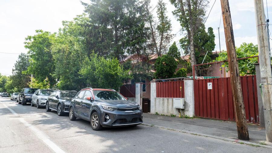 Casă individuală de vanzare + teren intravilan 539 mp - Parc Bazilescu