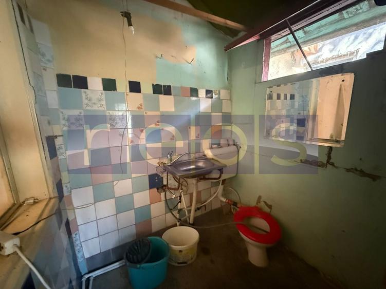DE VANZARE CASA INTERBELICA – 3 CAMERE - METROU STEFAN CEL MARE