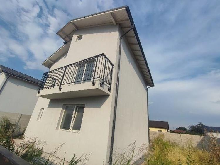 Vila si teren com Berceni, jud Ilfov