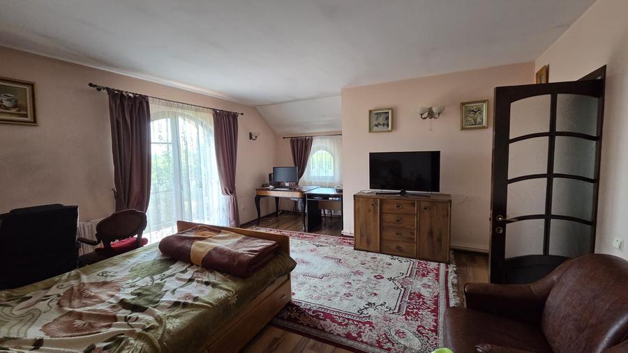 Casa spatioasa, garaj si foisor – Valea Lupului