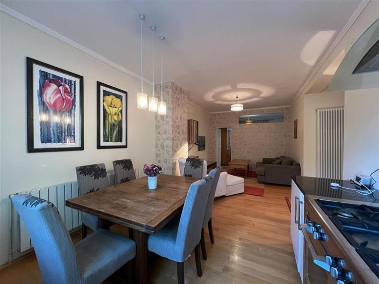 Apartament cu trei camere Petru Maior