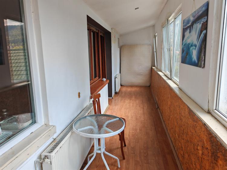 Apartament 2 camere liber la vanzare zona Colinei