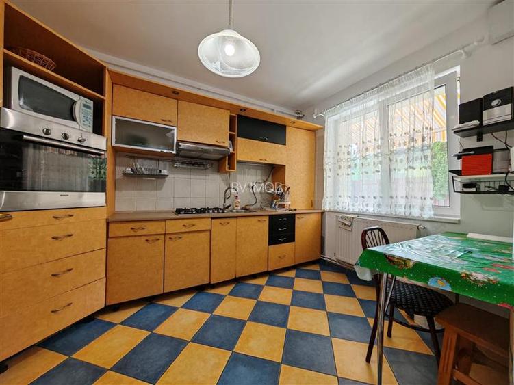 Vanzare casa imbratisata de natura in zona Bunloc, teren 445 mp - 28