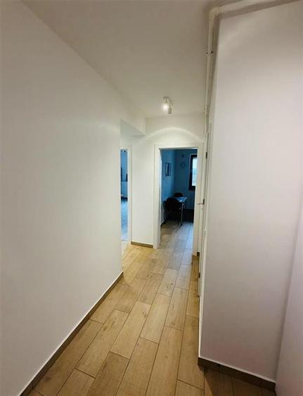 ZONA CORESI - Garsoniera totul nou 43 mp, Balcon, Parcare
