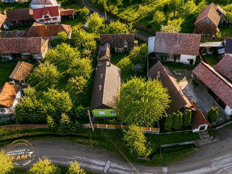 Casa de locuit in Martanus cu 660mp teren roditor,  Covasna