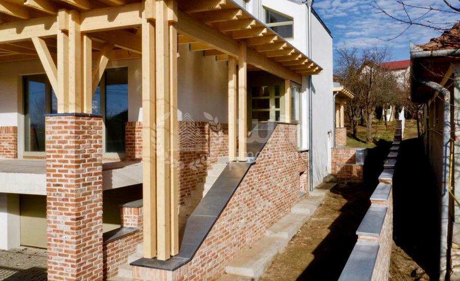 Casa cu 4 camere | 234mp util | Teren 596mp | Garaj | Dambul Rotund