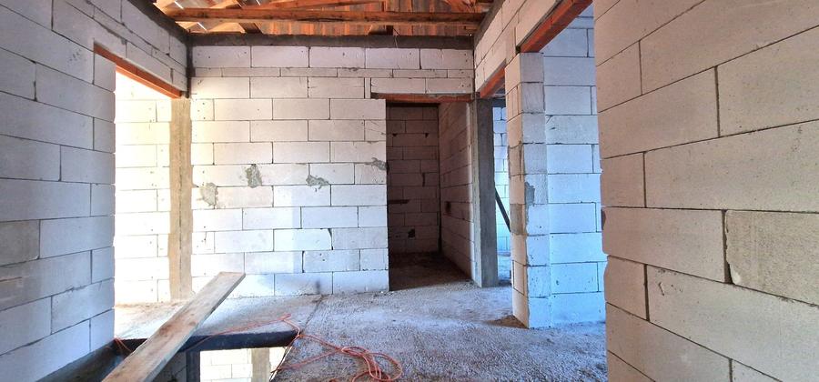 Casa tip duplex, constructie noua.