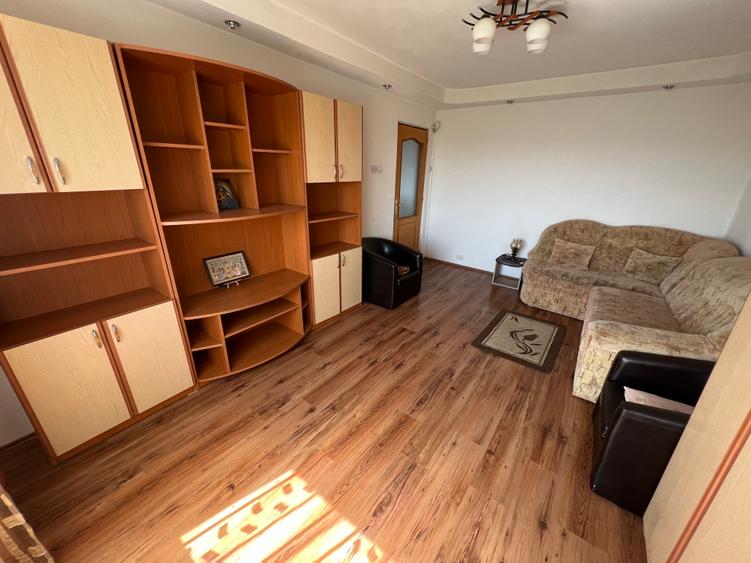 VÂND APARTAMENT 2 CAMERE DECOMANDAT et,3 – ZONA VASILE AARON