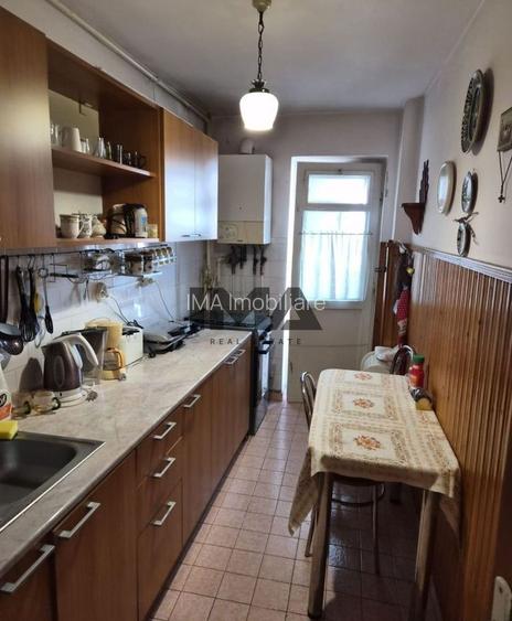 Apartament 3 camere decomandat, etaj intermediar cartier Manastur - 4
