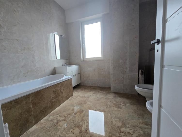Apartament 4 camere Bucium, la bulevard,intabulat,parcare subterana,et.7:157159
