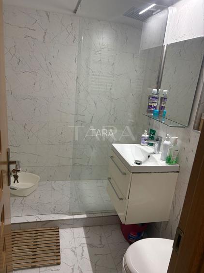 Garsonieră renovată, mobilată și utilată, cu parcare, zona semicentral - 8