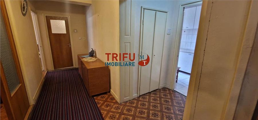 Apartament 3 camere de vanzare zona Centru