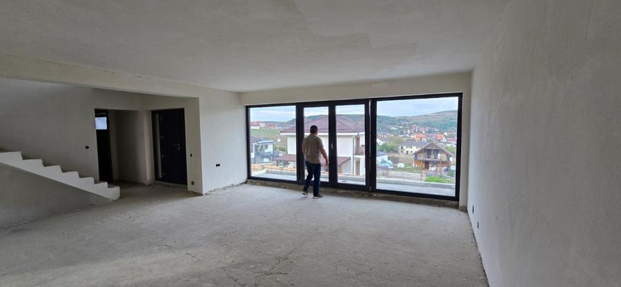 Casa individuala semifinisata noua, teren 640 mp, Chinteni