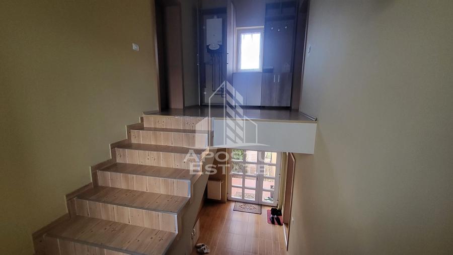Casa individuala cu 7 camere si garaj,Dumbravita